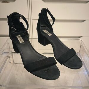 Black leather block heels with strap 10M